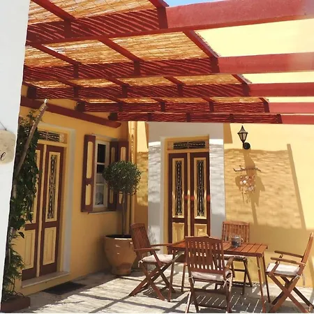 Βίλα Aloustina's House *