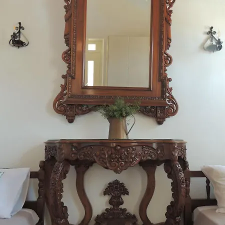 Aloustina's House سيمي